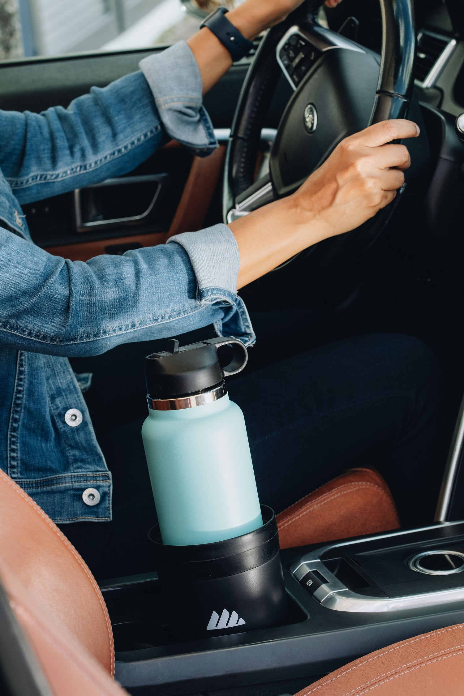 Hydro Expander® - Expandable Cup Holder up to 3.8 – Integral Travel